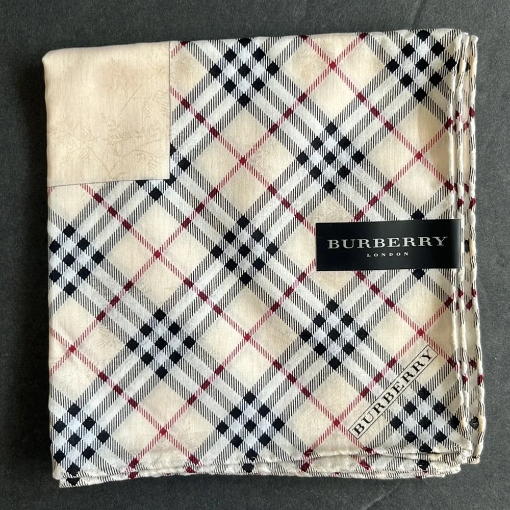 Burberry London - Picture 1 of 5